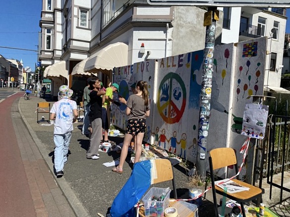 Hier sehen Sie die 6b bei der Wandgestaltung.