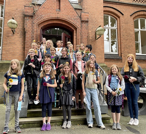 Hier sehen Sie Einschulungsfotos der 5. Klassen